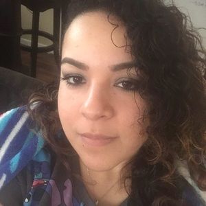 Meet your Posher, Maribel